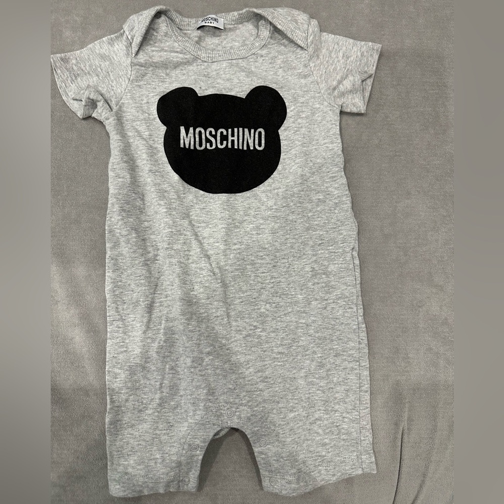 Kid’s Moschino 2 piece romper set